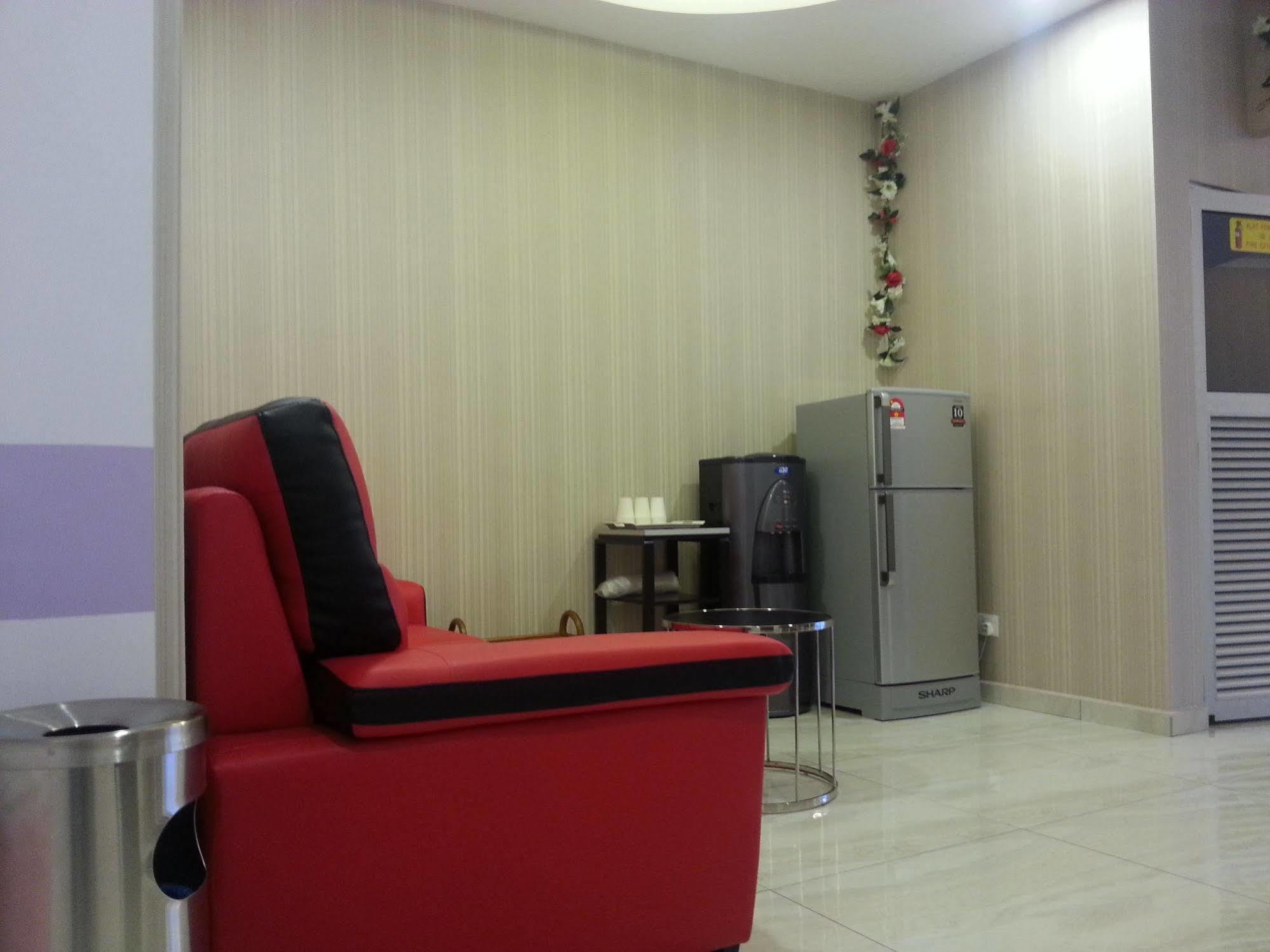 Palazzo Hotel Kulai Esterno foto
