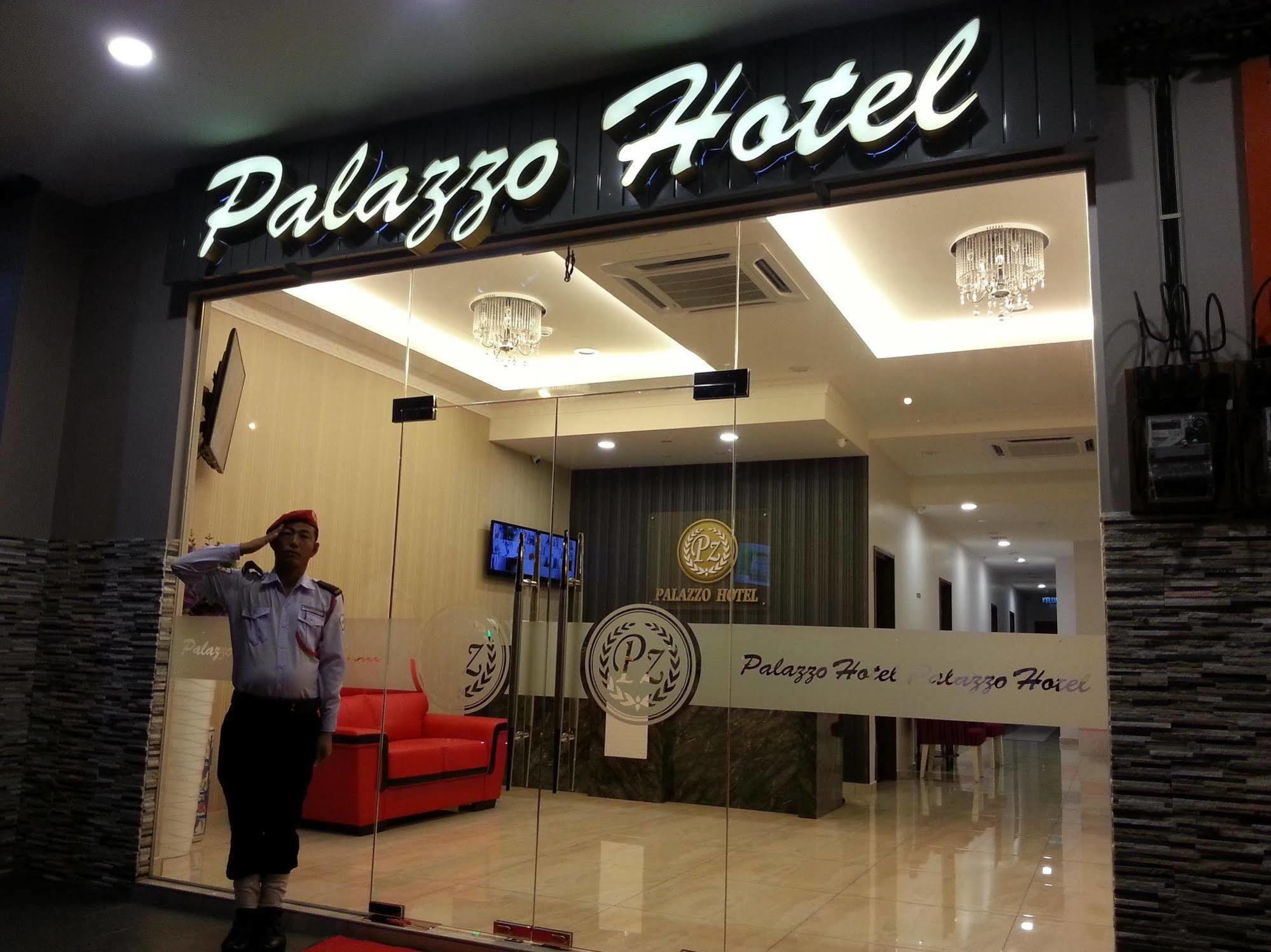 Palazzo Hotel Kulai Esterno foto