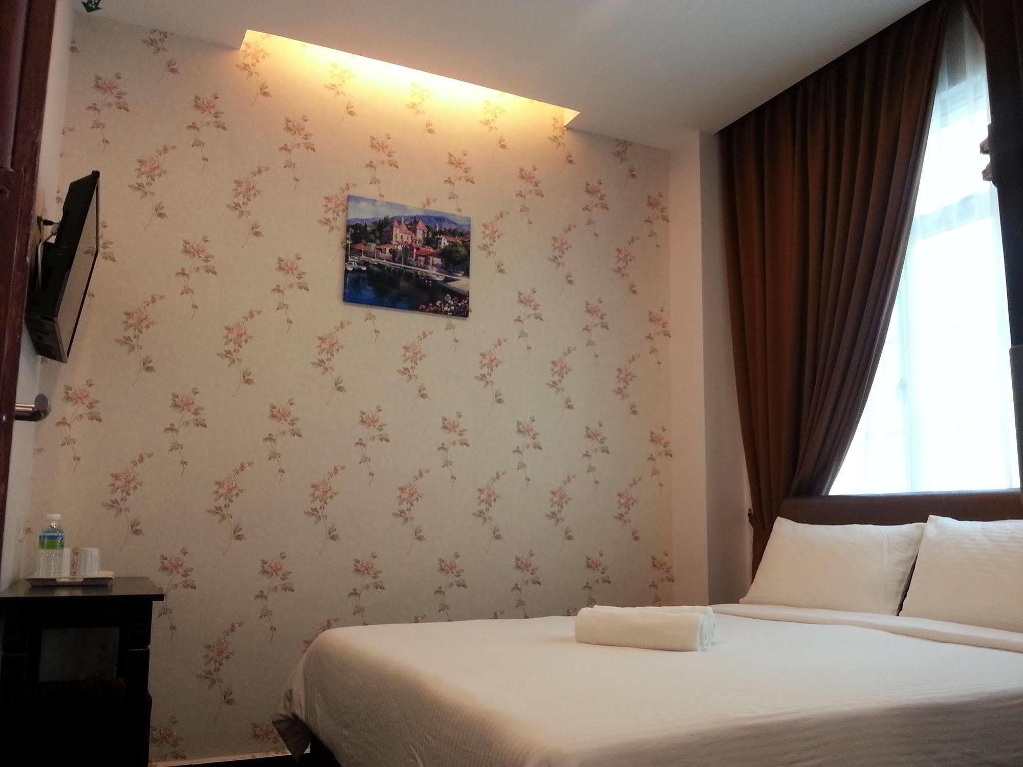 Palazzo Hotel Kulai Esterno foto