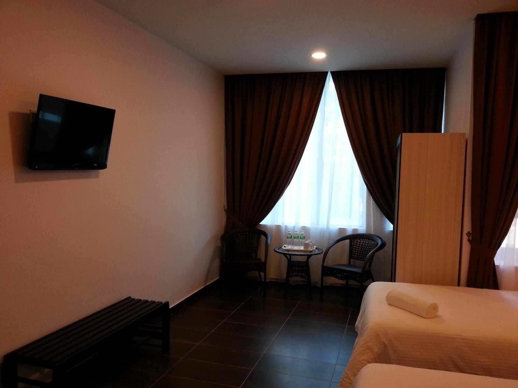 Palazzo Hotel Kulai Esterno foto