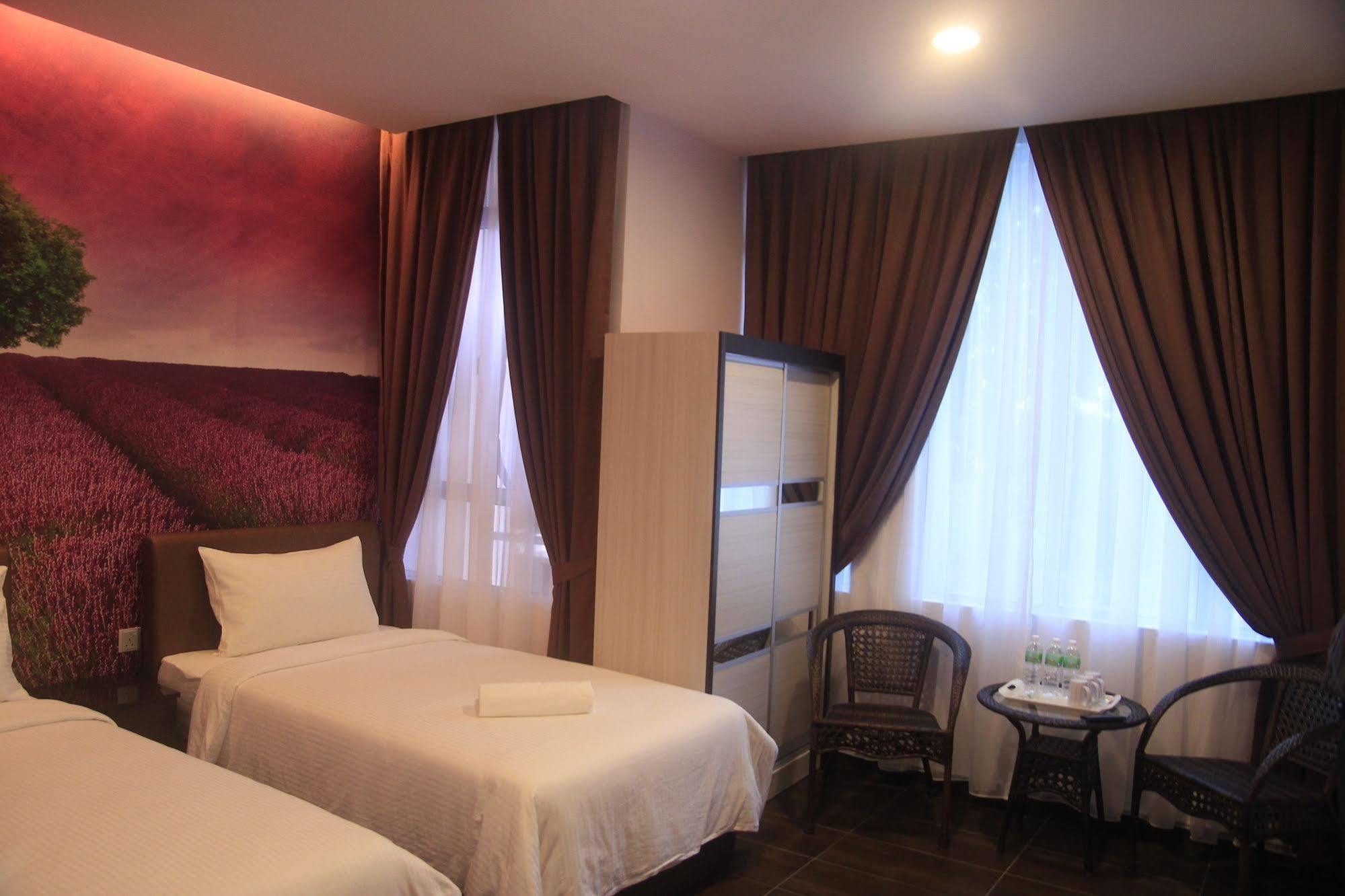 Palazzo Hotel Kulai Esterno foto