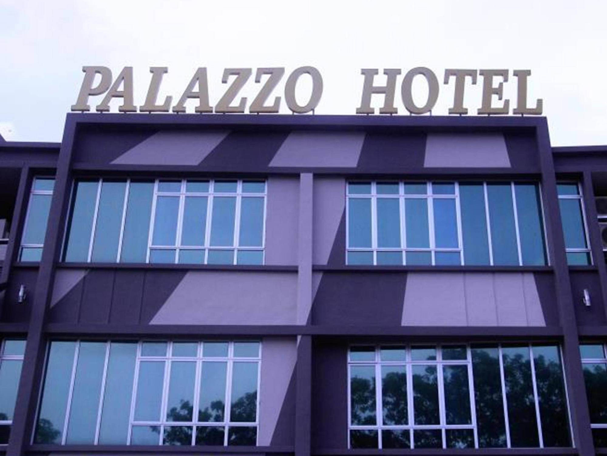 Palazzo Hotel Kulai Esterno foto