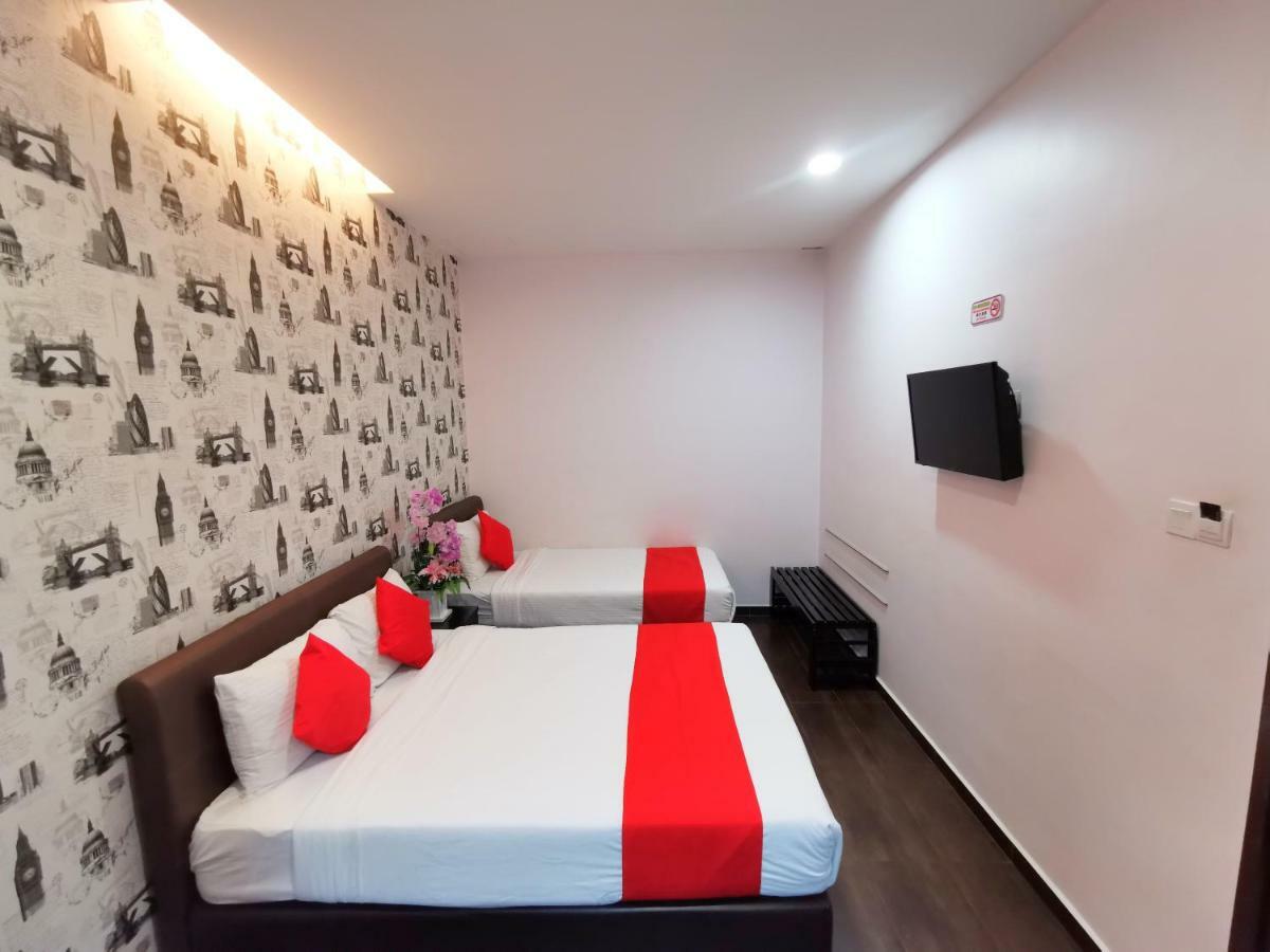 Palazzo Hotel Kulai Esterno foto