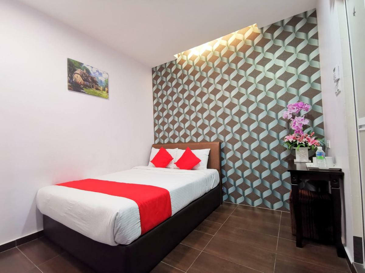 Palazzo Hotel Kulai Esterno foto