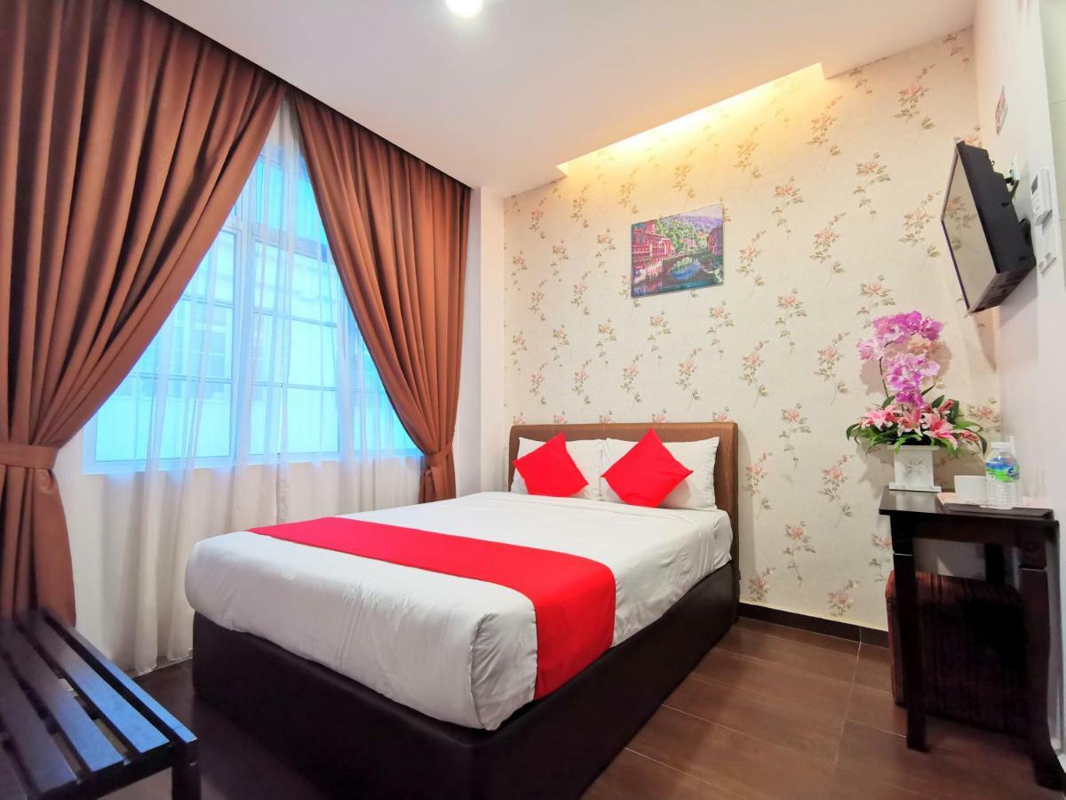 Palazzo Hotel Kulai Esterno foto