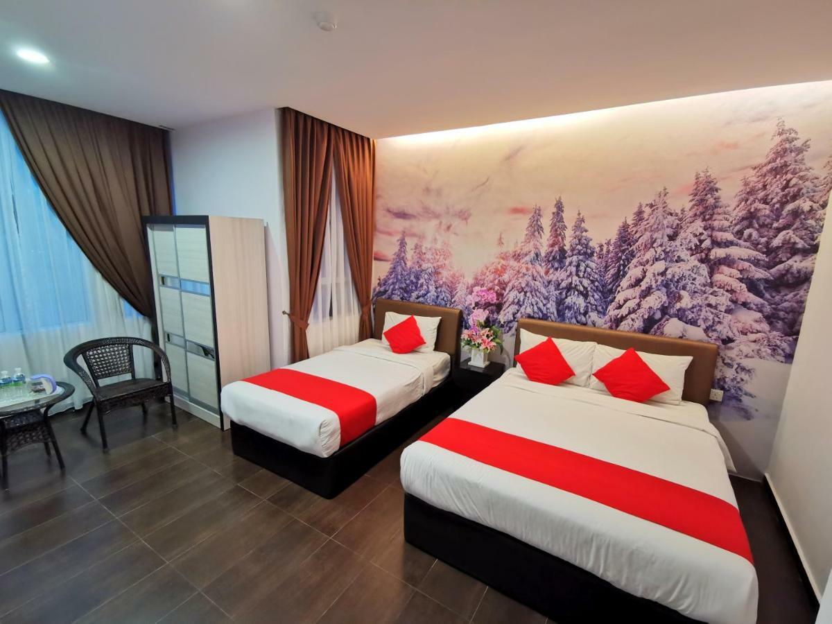 Palazzo Hotel Kulai Esterno foto