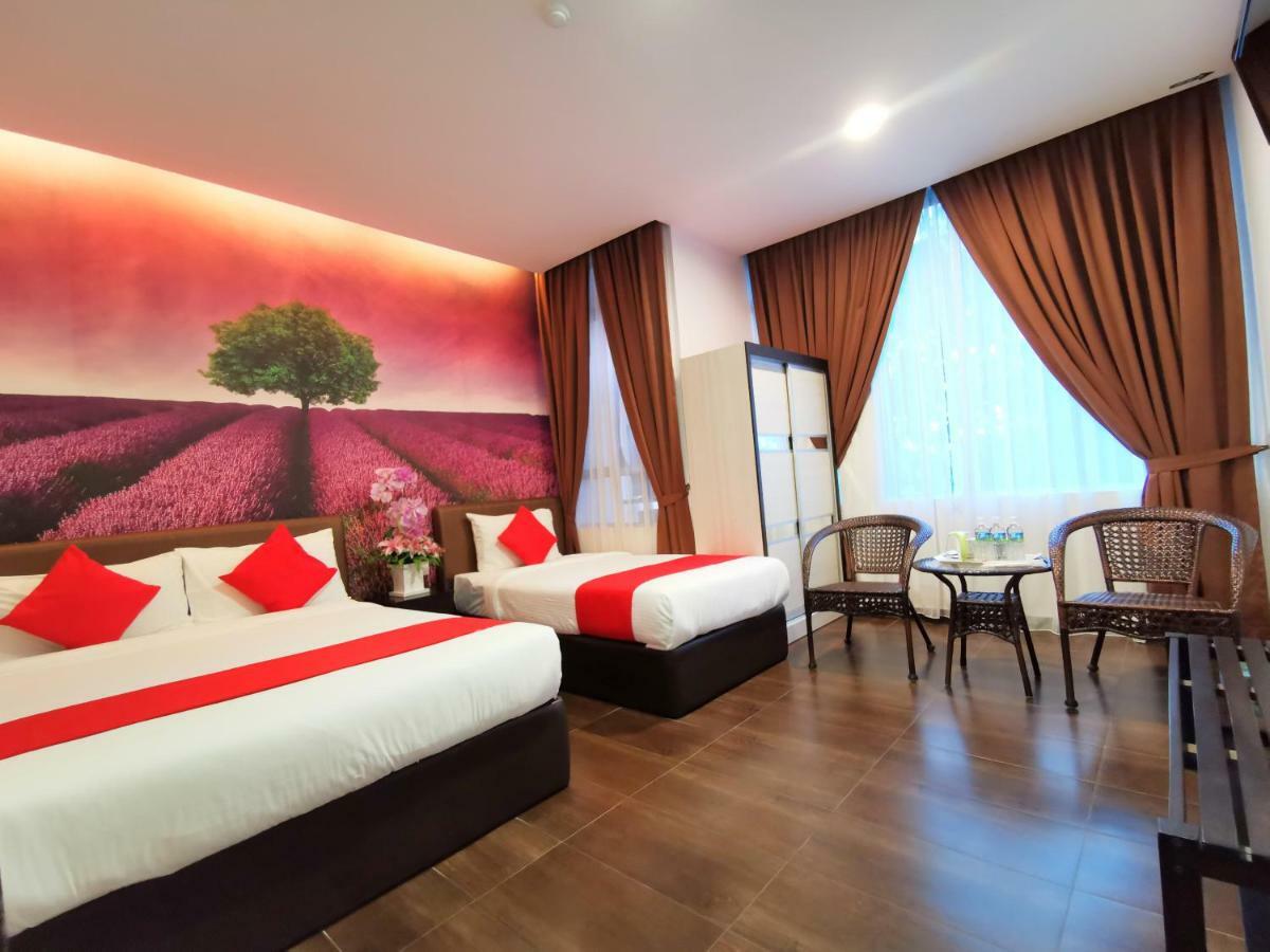 Palazzo Hotel Kulai Esterno foto