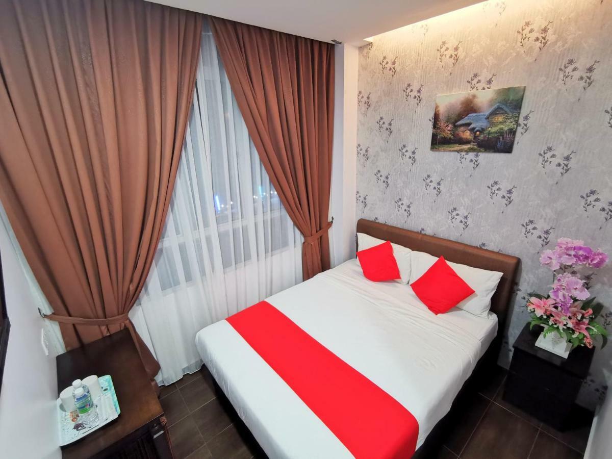 Palazzo Hotel Kulai Esterno foto