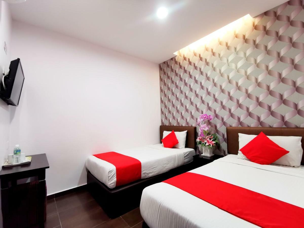 Palazzo Hotel Kulai Esterno foto