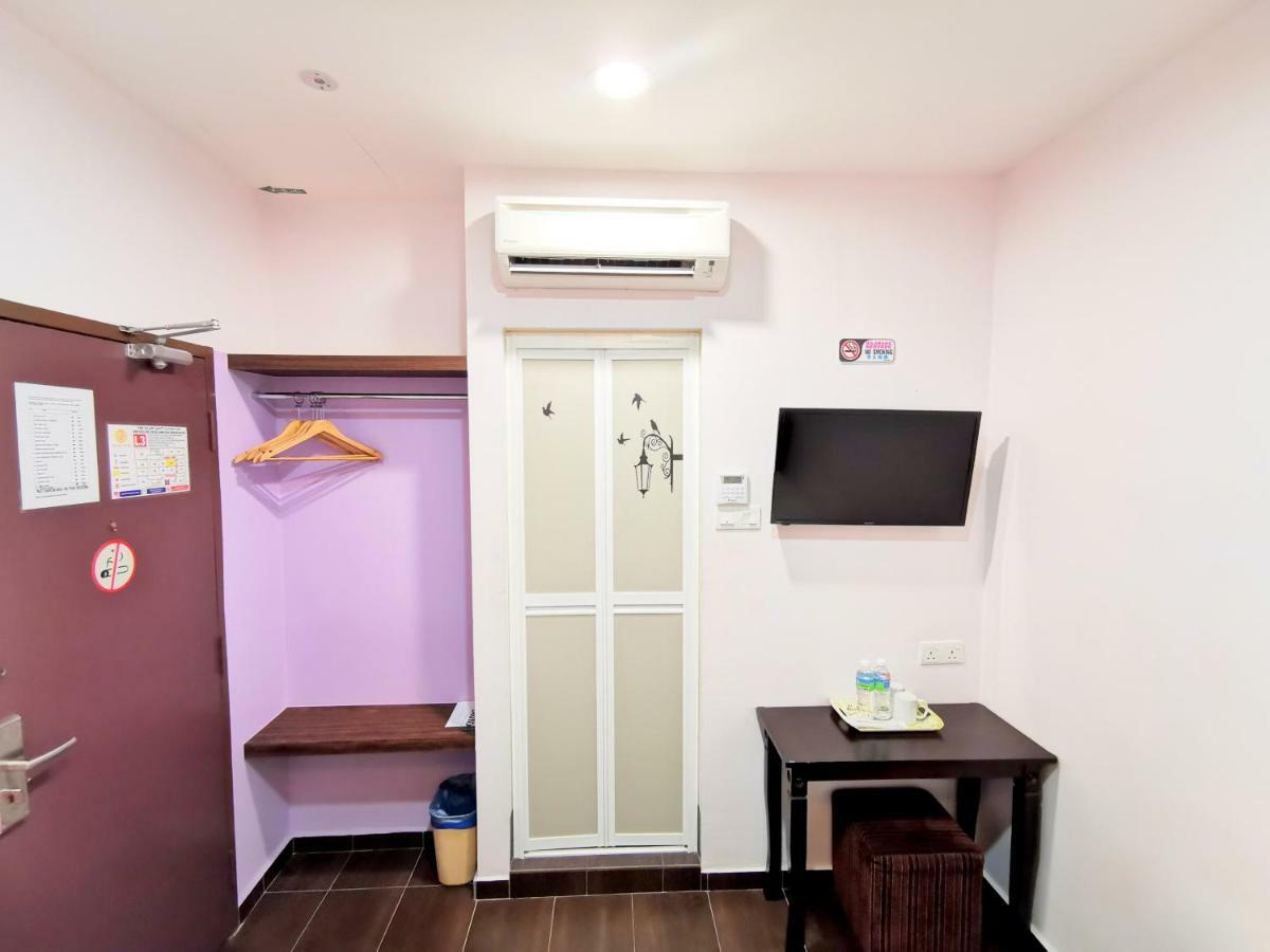 Palazzo Hotel Kulai Esterno foto