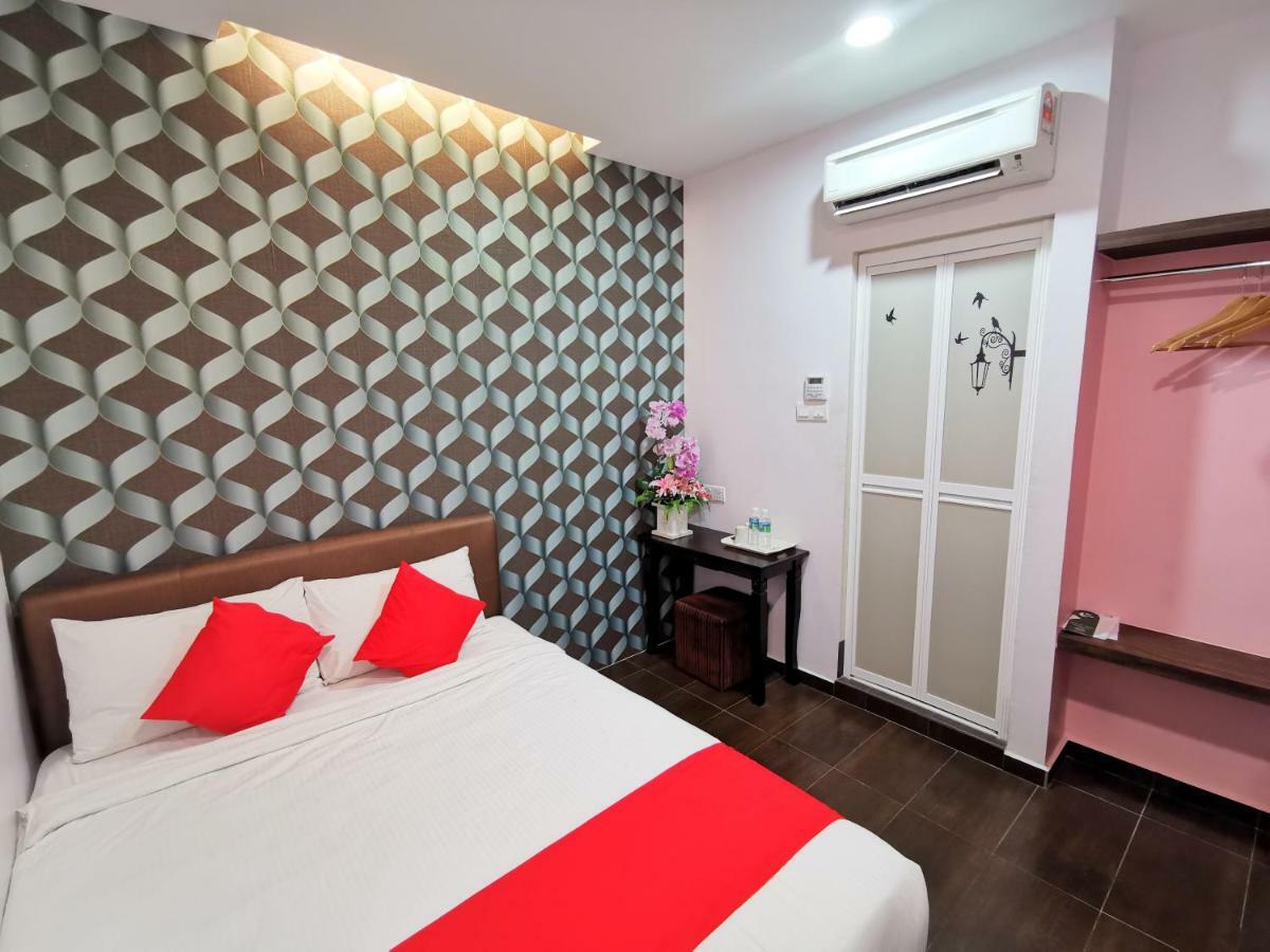 Palazzo Hotel Kulai Esterno foto